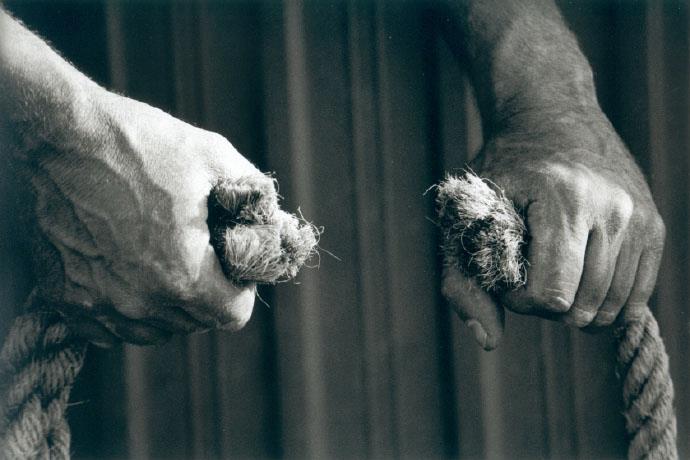 405409_252081731532289_2046866689_n